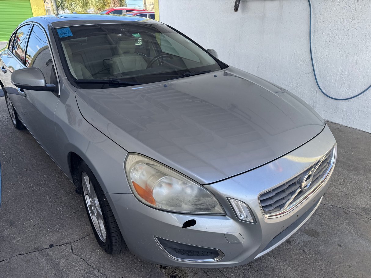 2013 VOLVO S60