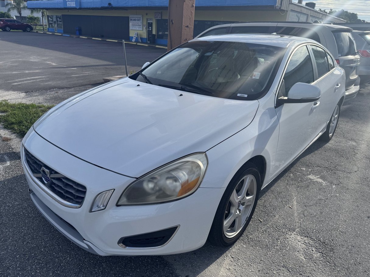 2012 VOLVO S60