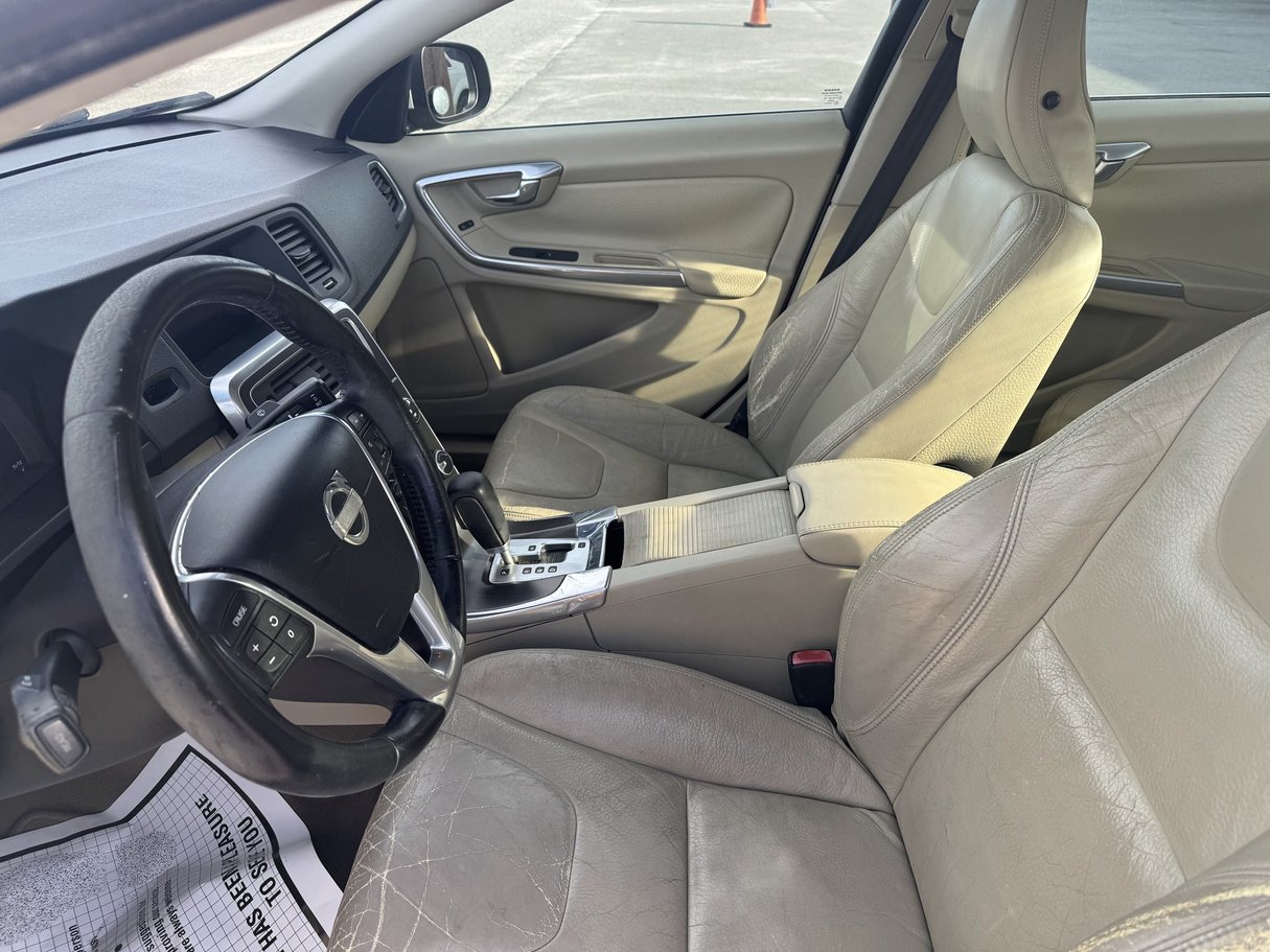 2012 VOLVO S60