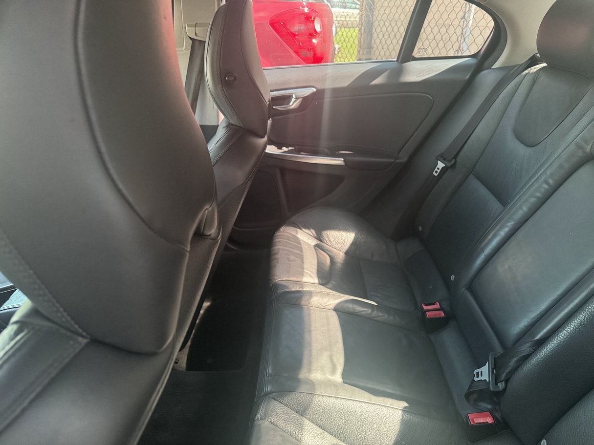2012 VOLVO S60 T5