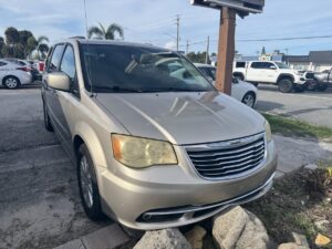 2014 CHRYSLER TOWN & COUNTRY